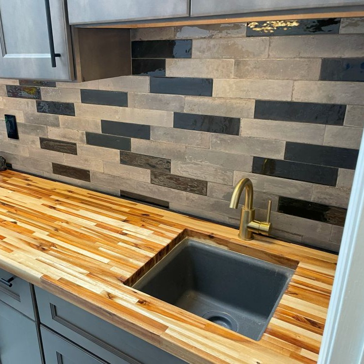 Kitchen Backsplash Tile Installation